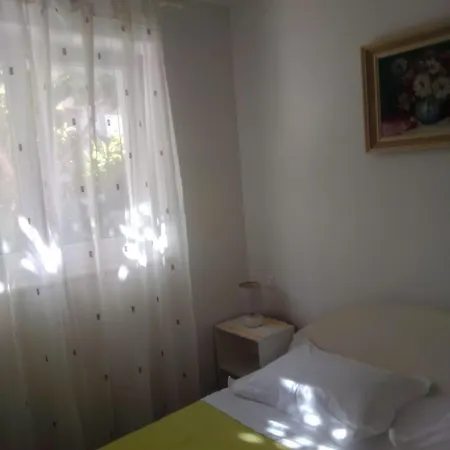 Andelka Omis